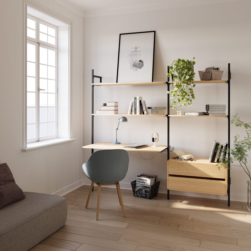 minimalistisches Regalsystem mit Schreibtisch und Kommode aus Eichenholz für Lernplatz im Kinderzimmer